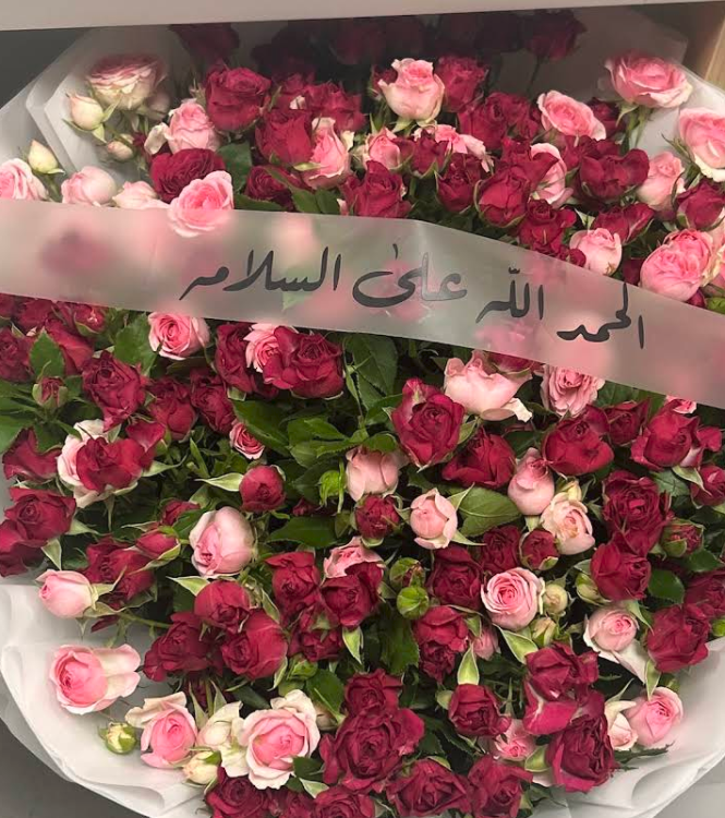طبق ورد ضخم